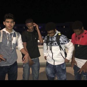 Meet your Posher, Darien